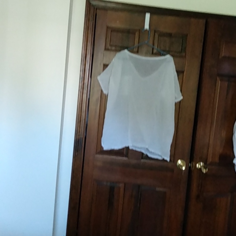 Summer top - Picture 2 of 2